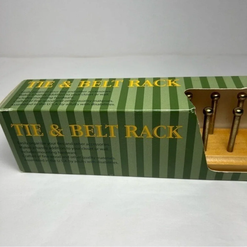 Triangle Inc. tie and‎ belt rack - new in the box